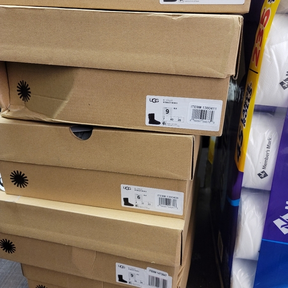 🎁UGG Bailey Bow II Velvet Ribbon Suede/ Sheepskin BOOTS without box - Picture 5 of 6